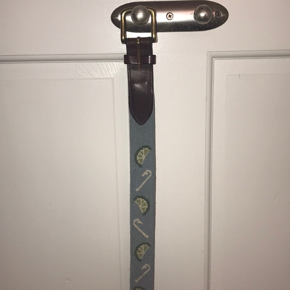 Vineyard Vines Other - Men’s Vineyard Vines needlepoint belt Vineyard Vines Other - Men’s Vineyard Vines needlepoint belt